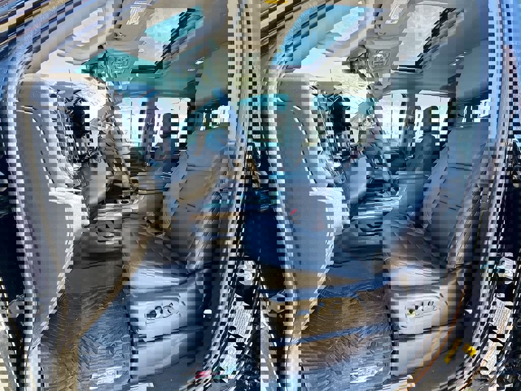 Used 2025 Chevrolet Silverado 2500 LTZ w/ LTZ Premium Package image 19