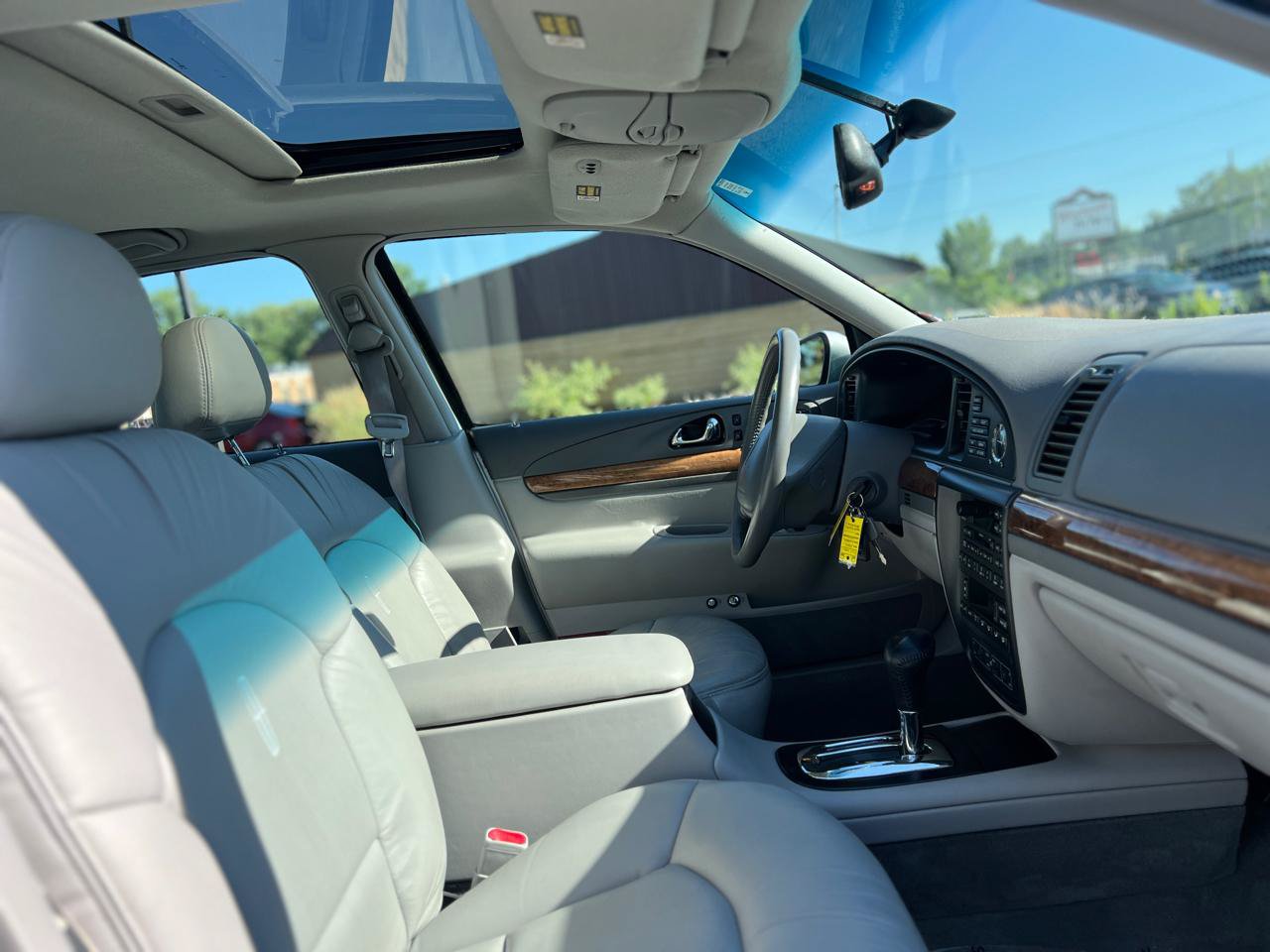 Used 2000 Lincoln Continental FWD image 40