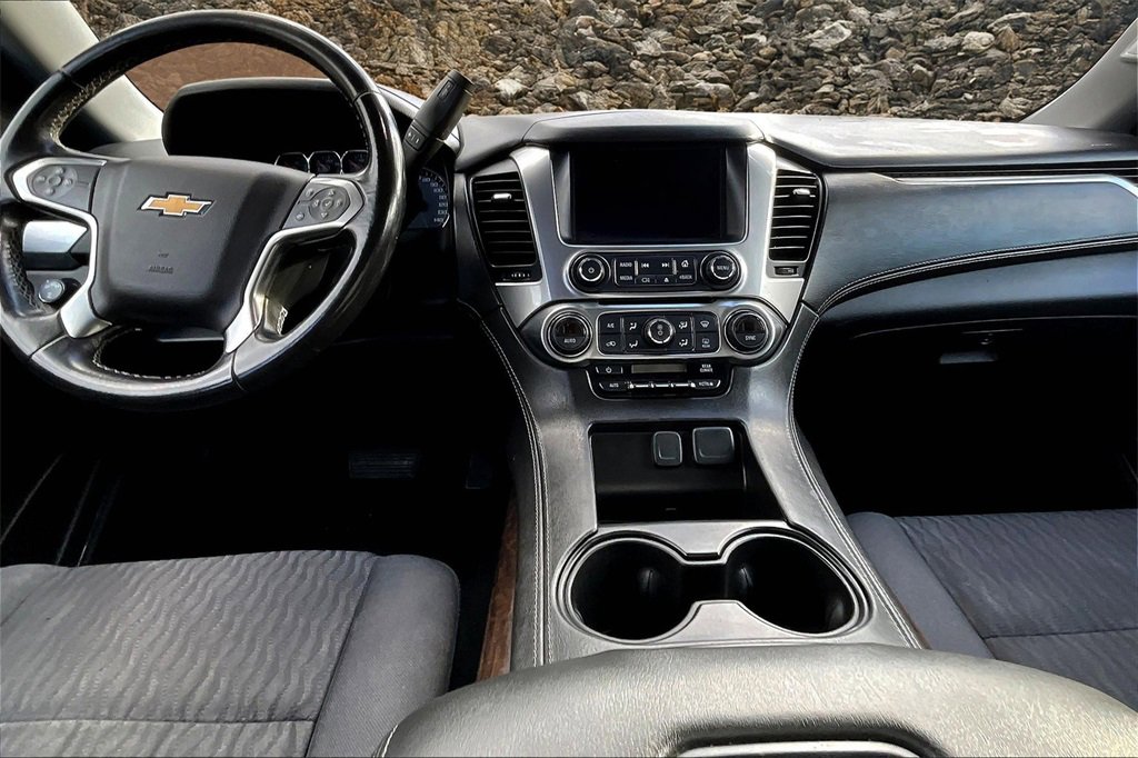 Used 2020 Chevrolet Suburban LS image 12