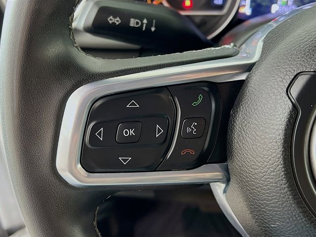 Used 2023 Jeep Wrangler Sahara image 13