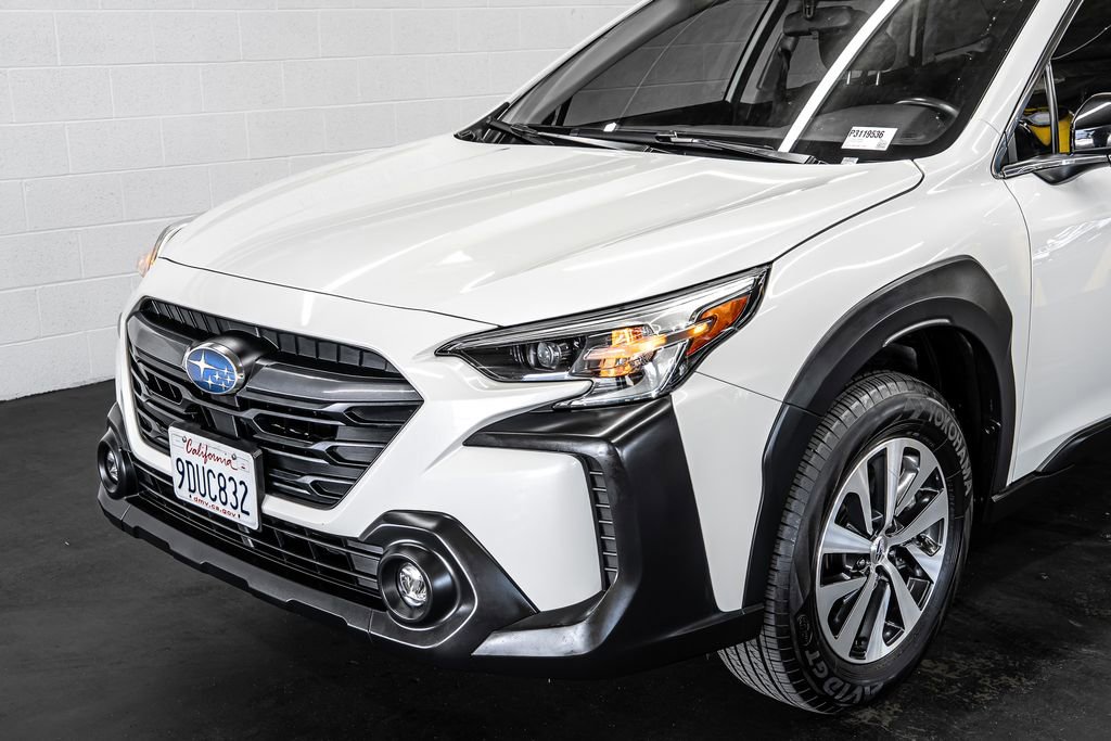 Used 2023 Subaru Outback Premium image 11