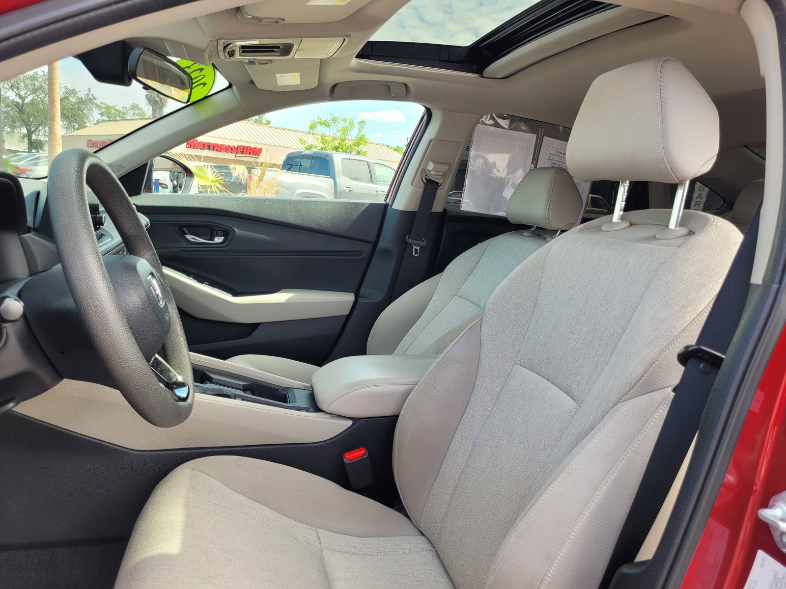 Used 2023 Honda Accord EX image 10