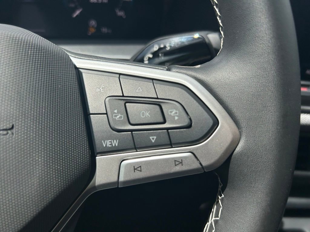 Used 2025 Volkswagen Tiguan S image 12