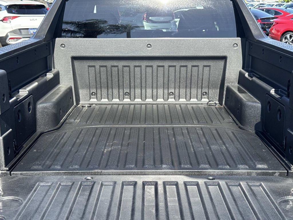 Certified 2025 Hyundai Santa Cruz SE image 28