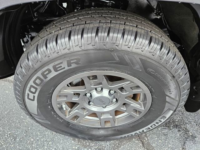 Used 2020 Toyota 4Runner Venture w/ Moonroof Package image 20