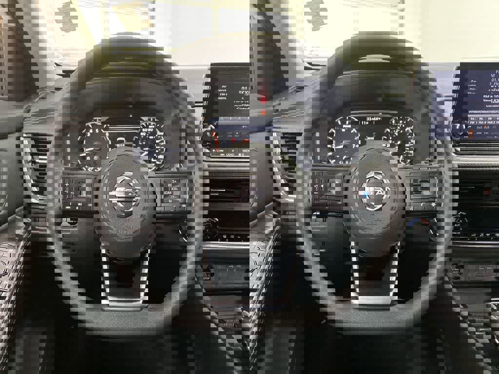 Used 2024 Nissan Rogue SV image 19