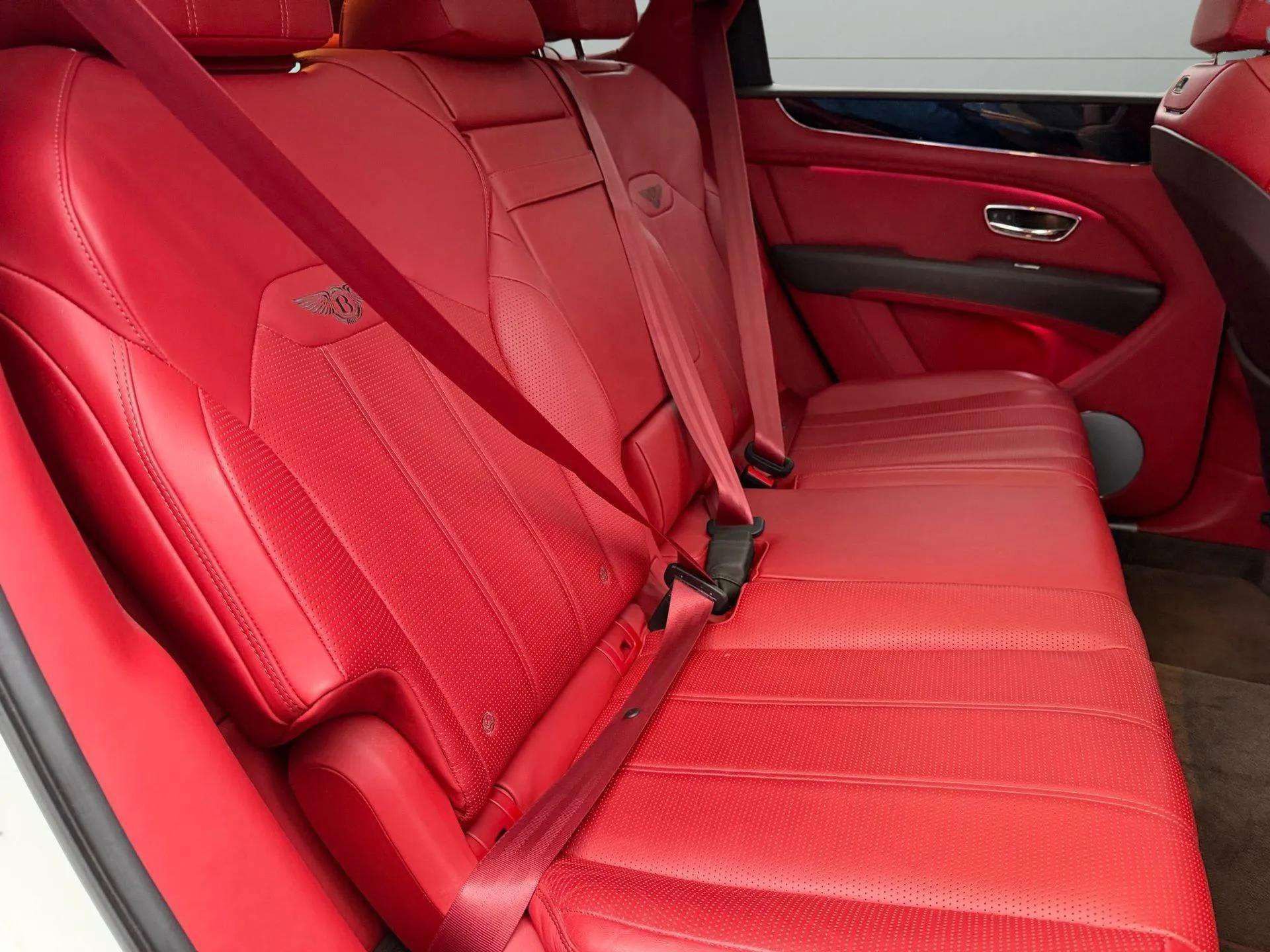 Certified 2022 Bentley Bentayga image 14