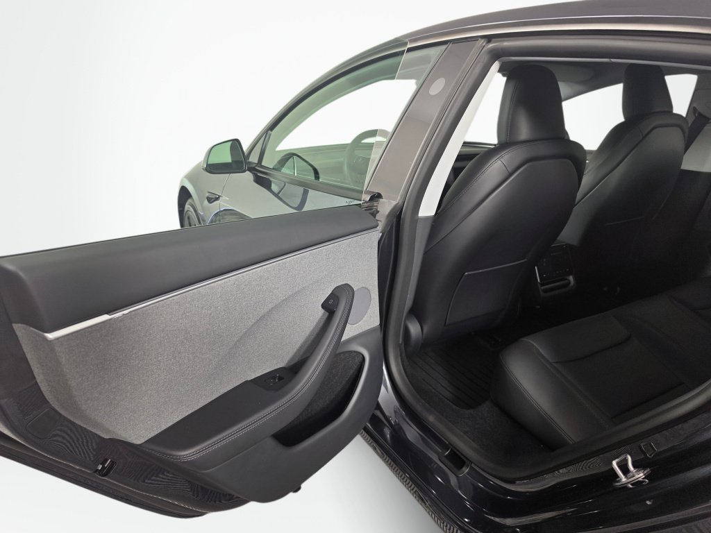 Used 2025 Tesla Model 3 Long Range RWD image 24