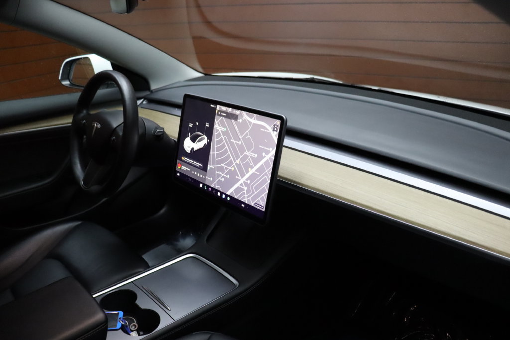 Used 2022 Tesla Model 3 Long Range AWD/4WD image 33