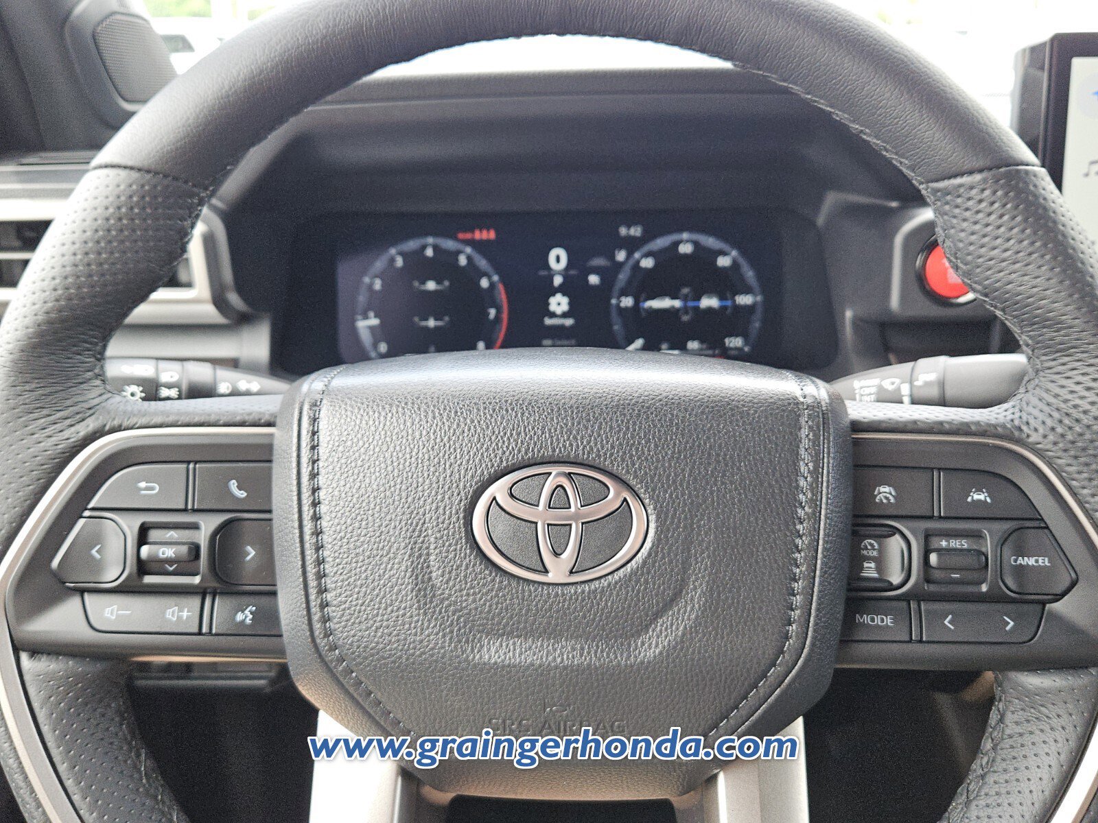 Used 2025 Toyota Tacoma TRD Sport w/ TRD Sport Upgrade Package AWD/4WD image 19