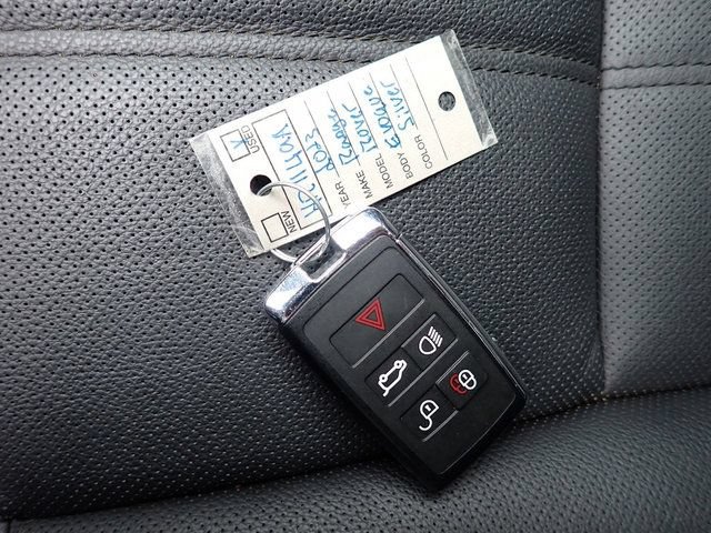 Used 2023 Land Rover Range Rover Evoque SE AWD/4WD image 31