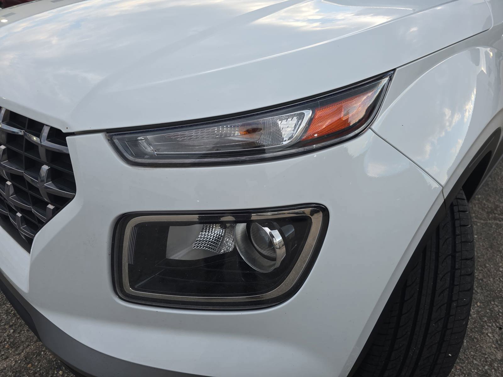 Used 2022 Hyundai Venue SEL w/ Cargo Package FWD image 34