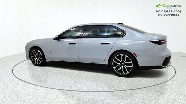 Used 2025 BMW 740i RWD image 5