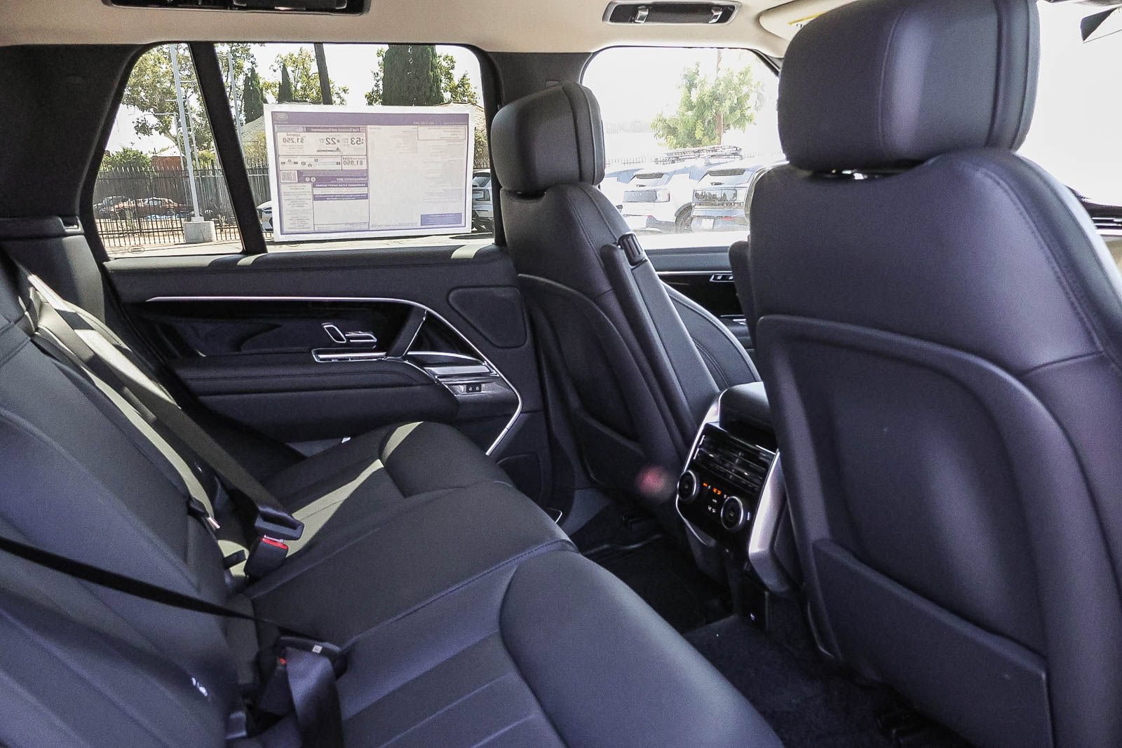 New 2026 Land Rover Range Rover SE AWD/4WD image 18