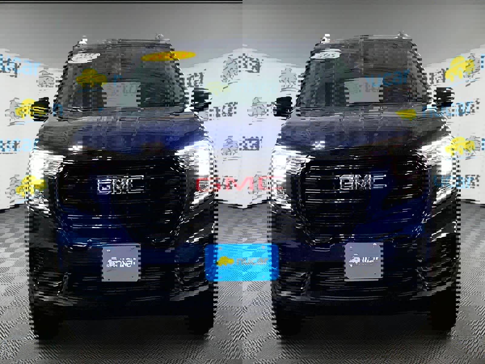 Used 2023 GMC Terrain SLE w/ Driver Convenience Package image 2