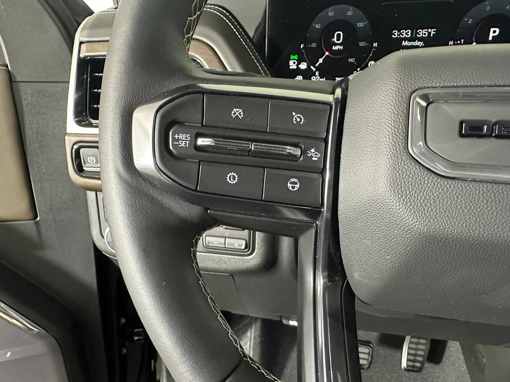 Used 2025 GMC Yukon XL Denali Ultimate AWD/4WD image 13