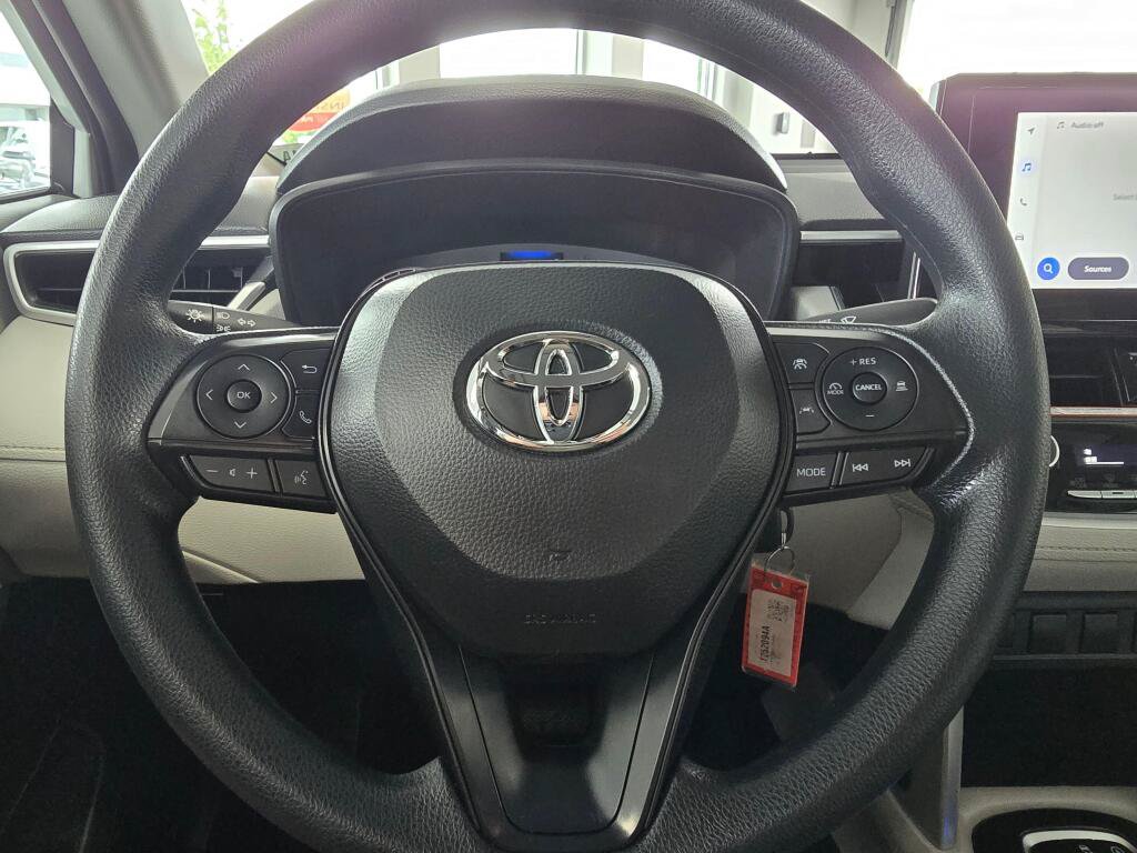 Used 2024 Toyota Corolla Cross L AWD/4WD image 22