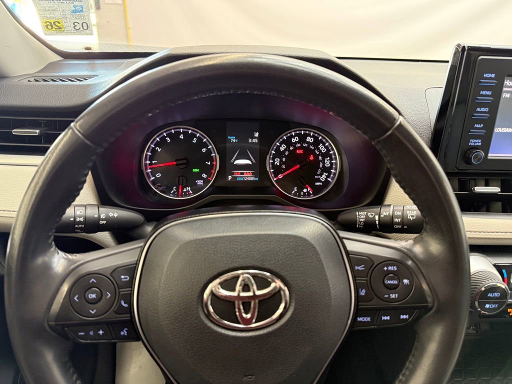 Used 2019 Toyota RAV4 XLE Premium image 13