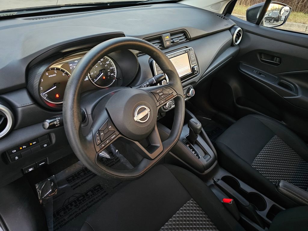 Used 2023 Nissan Versa S w/ S Plus Package image 9