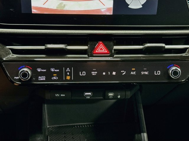 Certified 2025 Kia Niro EX w/ EX Cold Weather Package FWD image 16