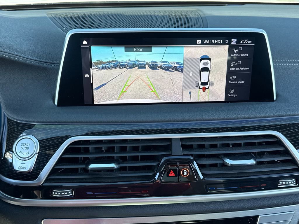 Used 2022 BMW 740i w/ M Sport Package RWD image 7