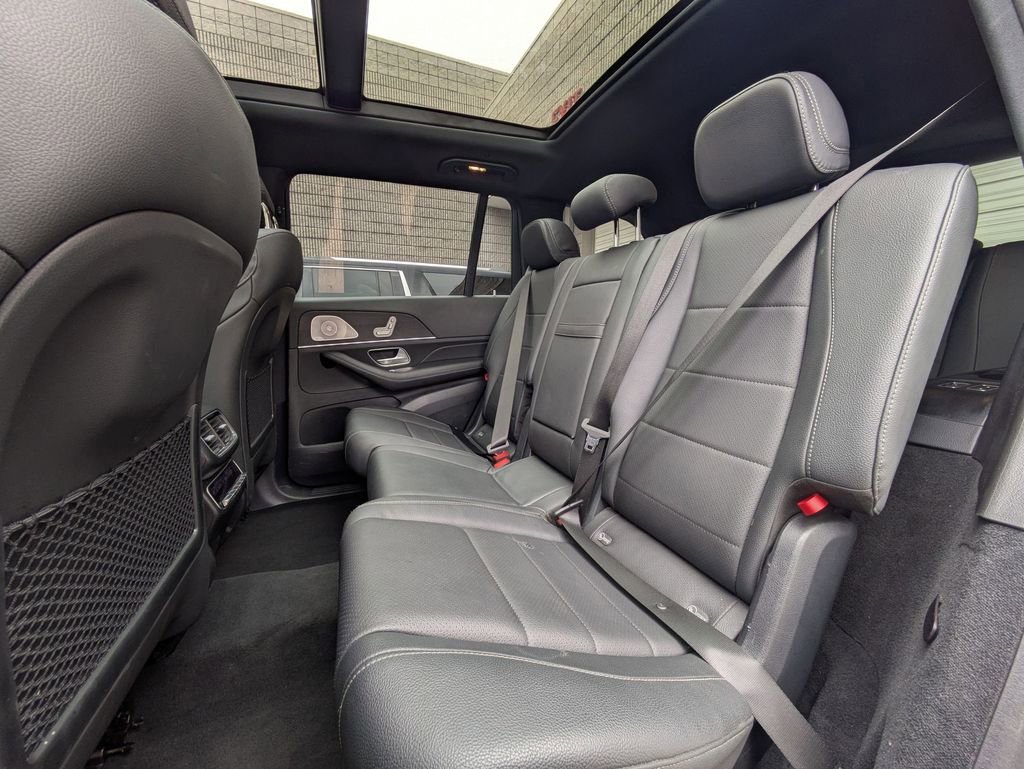 Used 2025 Mercedes-Benz GLS 450 4MATIC image 28