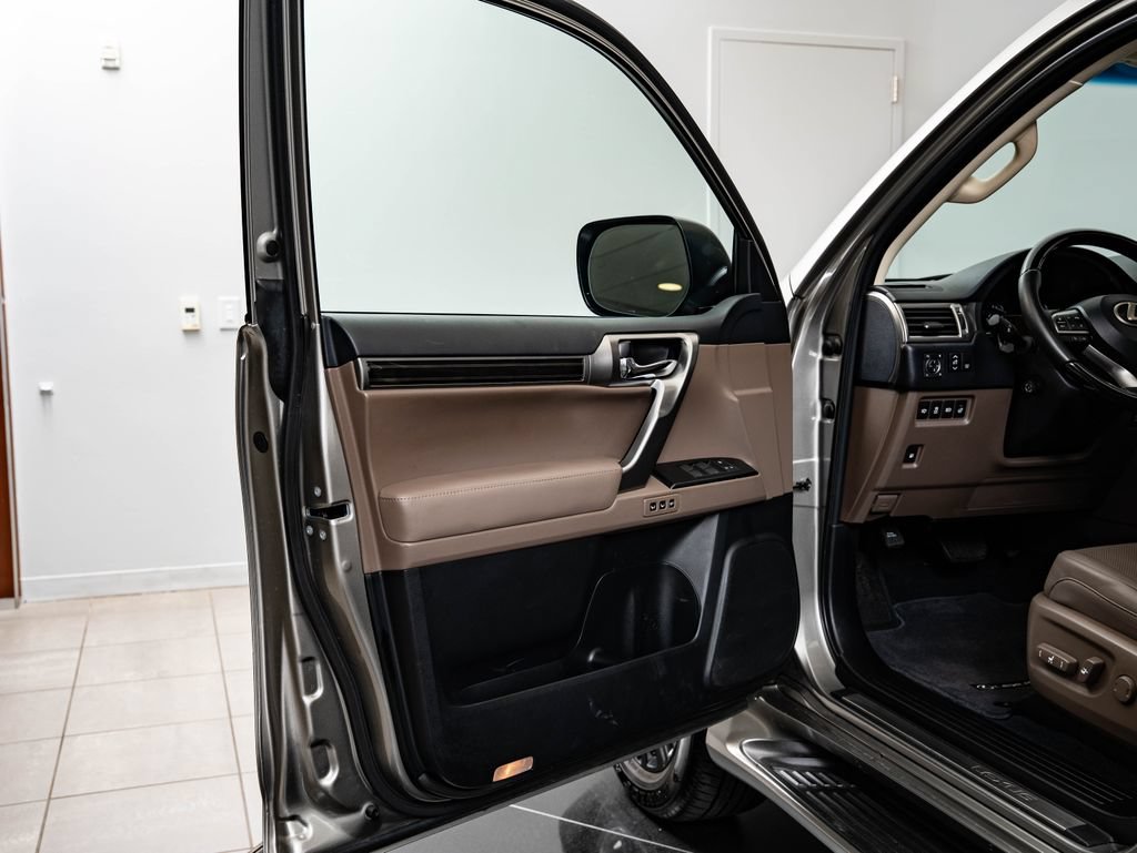Certified 2023 Lexus GX 460 Premium w/ Accessory Package AWD/4WD image 28