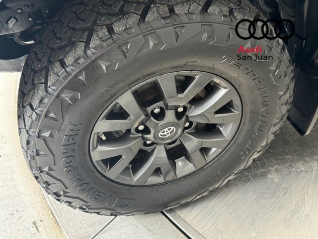 Used 2020 Toyota Tacoma SR5 RWD image 5