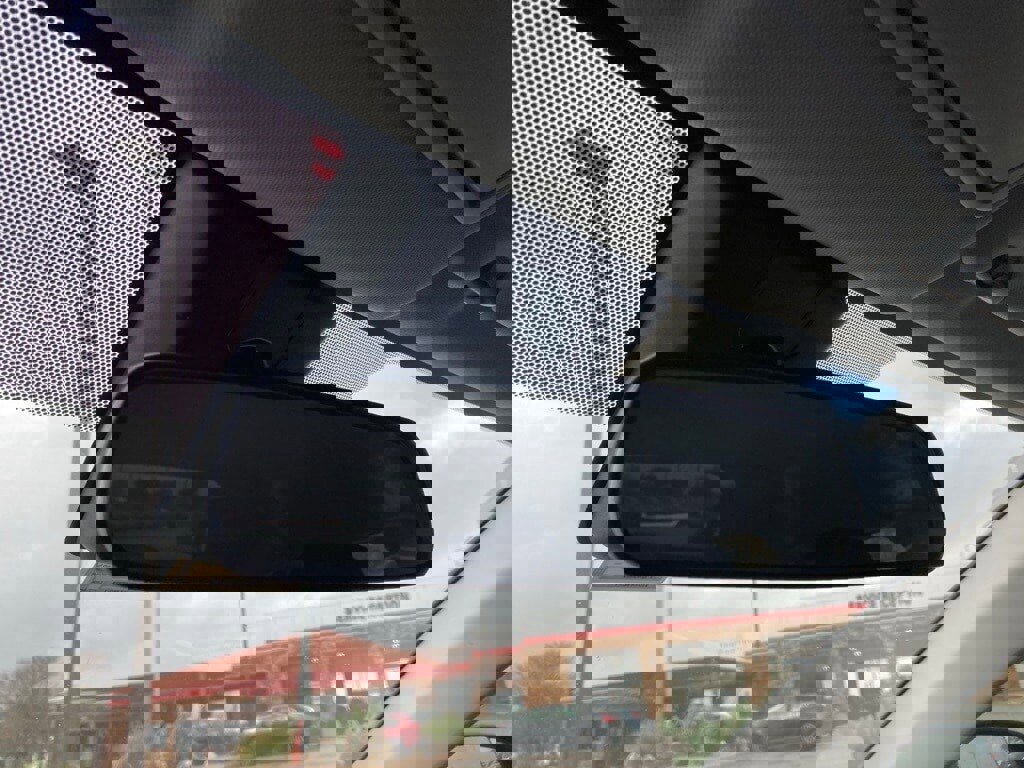 Used 2018 Toyota RAV4 LE image 26