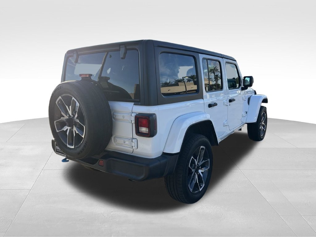 Used 2024 Jeep Wrangler Unlimited w/ Technology Group AWD/4WD image 7