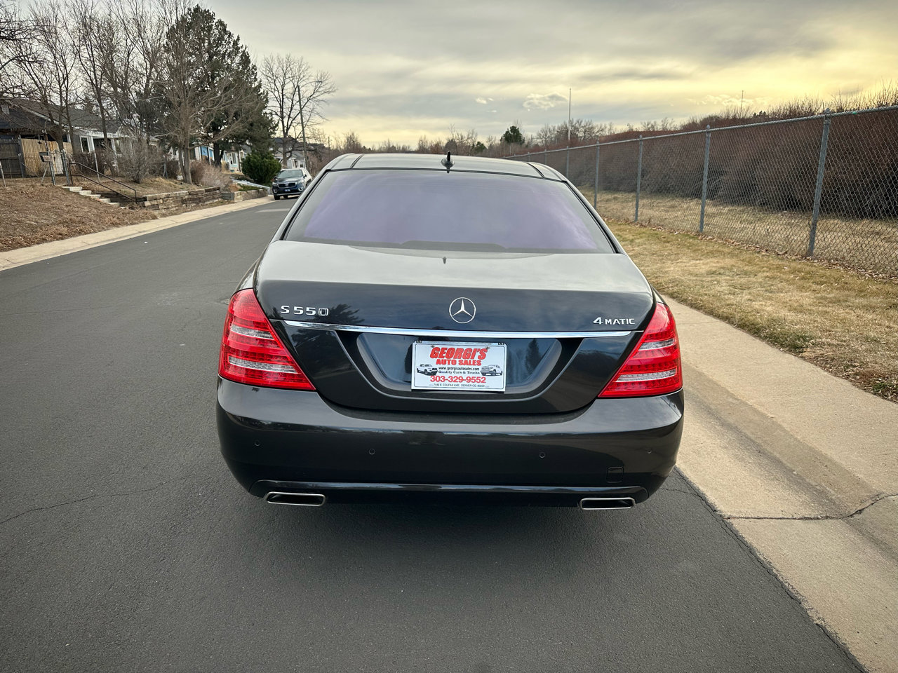 Used 2011 Mercedes-Benz S 550 4MATIC image 4