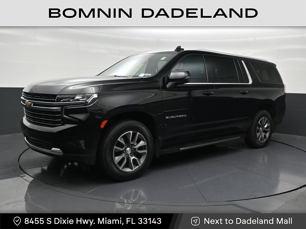 Used 2022 Chevrolet Suburban LT w/ Luxury Package RWD image 1