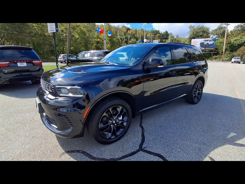 Used 2025 Dodge Durango GT AWD/4WD image 4