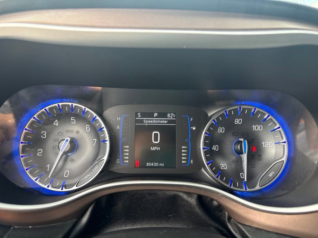 Used 2019 Chrysler Pacifica Touring-L FWD image 18