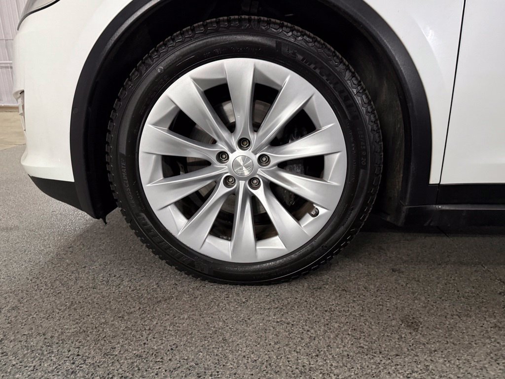 Used 2019 Tesla Model X Long Range AWD/4WD image 18