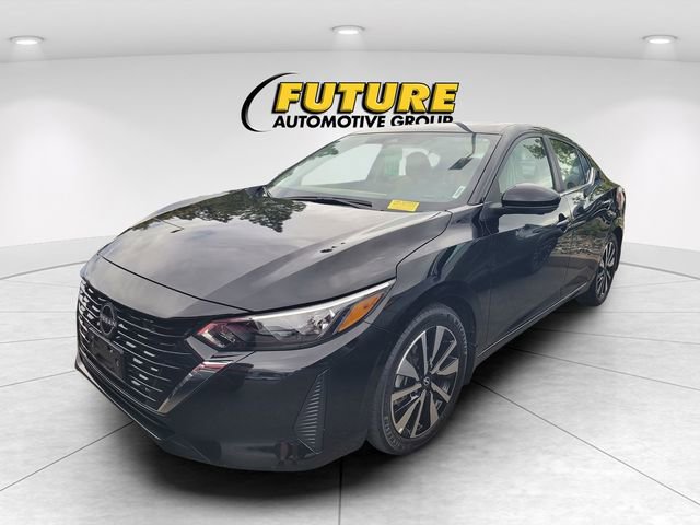 Used 2025 Nissan Sentra SV w/ SV Premium Package image 2