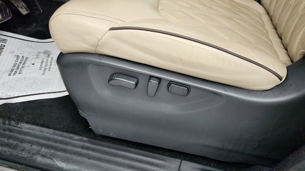 Used 2022 Nissan Armada Platinum w/ Captain's Chairs Package image 12