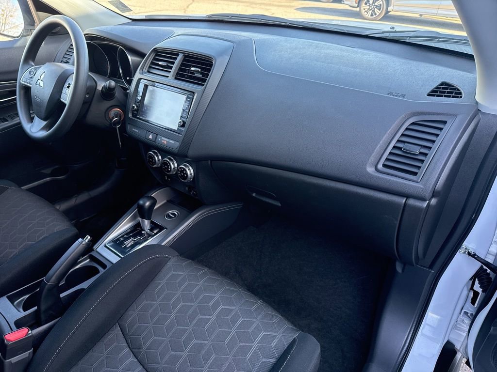 Used 2025 Mitsubishi Outlander Sport ES image 21