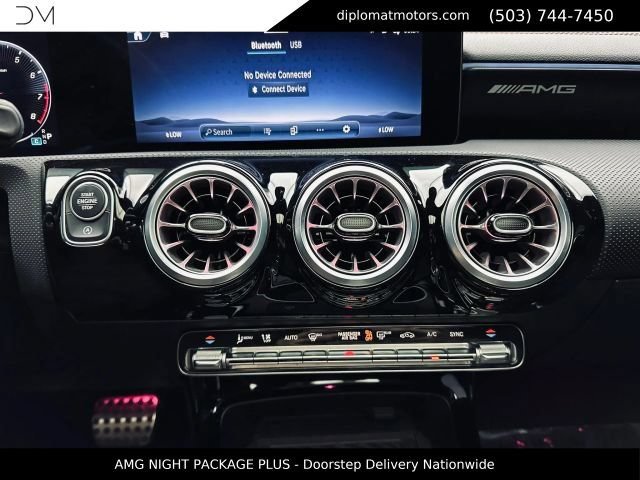 Used 2025 Mercedes-Benz CLA 35 AMG 4MATIC image 37