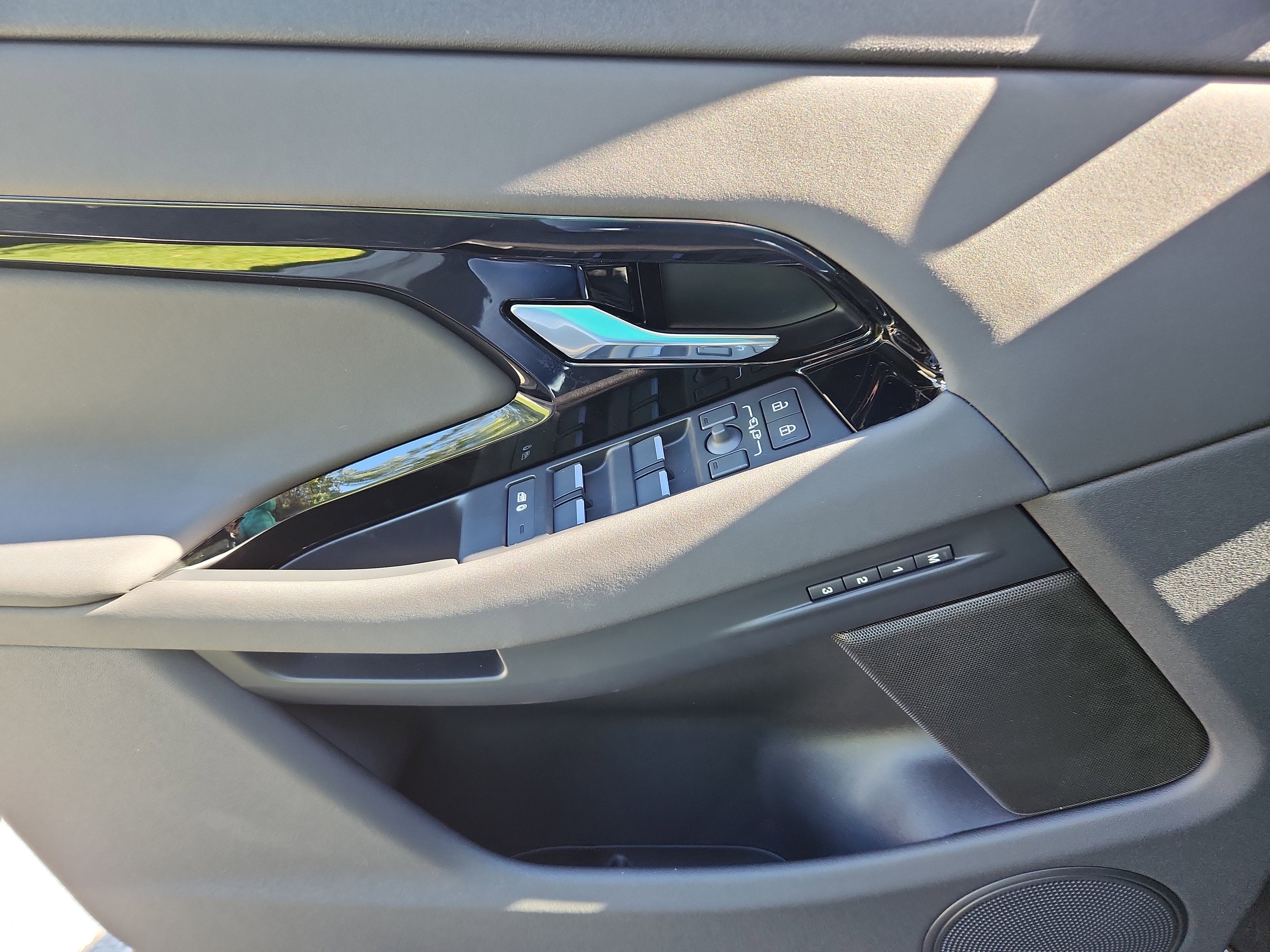 New 2026 Land Rover Range Rover Evoque S image 24