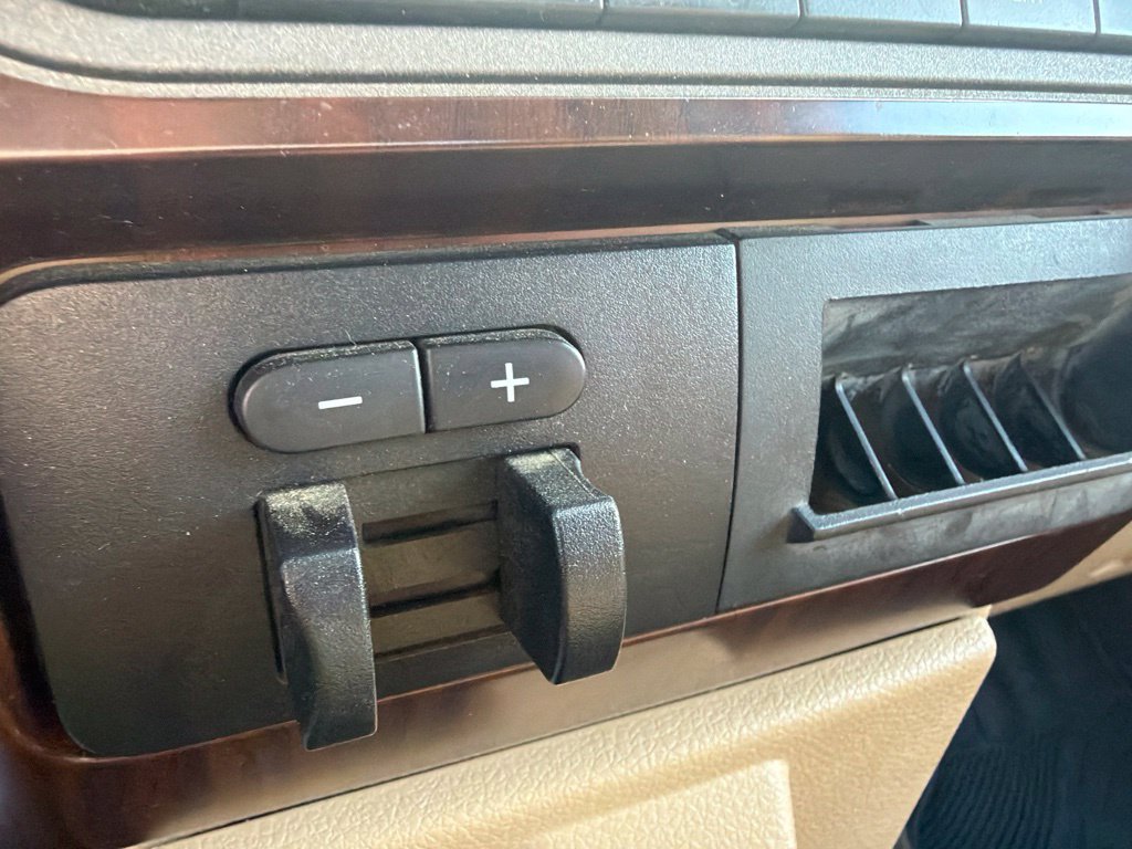 Used 2011 Ford F250 Lariat RWD image 23