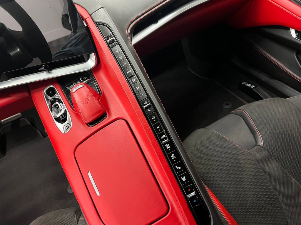 Used 2021 Chevrolet Corvette Stingray Premium Conv w/ Z51 Performance Package image 13