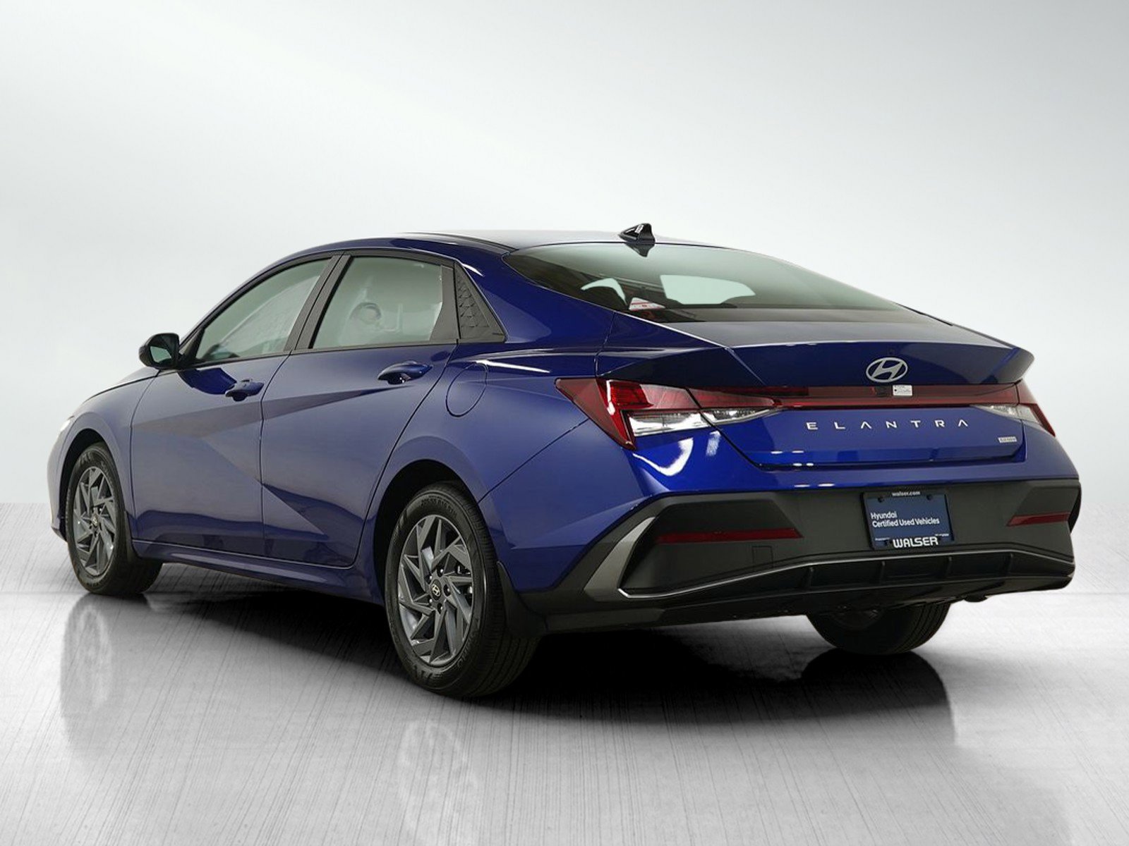Certified 2025 Hyundai Elantra Blue image 3