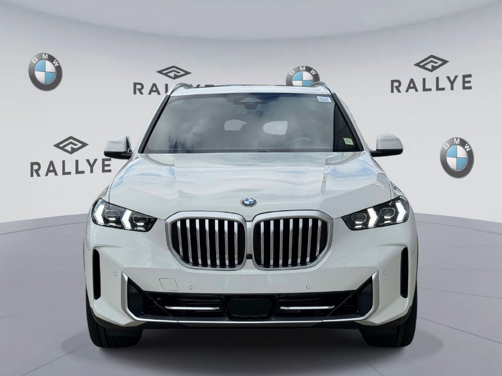 Certified 2024 BMW X5 xDrive40i w/ Premium Package AWD/4WD image 2