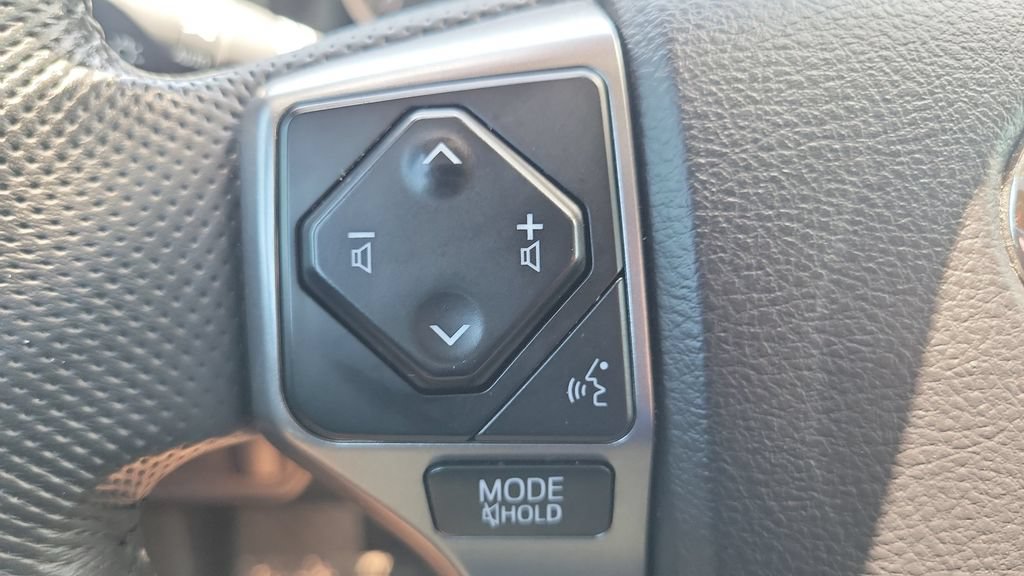 Certified 2021 Toyota Tacoma SR5 AWD/4WD image 19