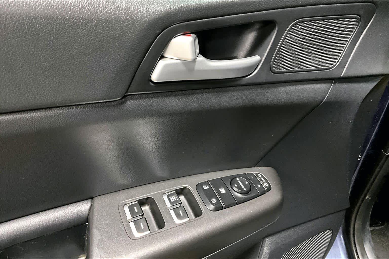 Used 2022 Kia Sportage Nightfall Edition AWD/4WD image 51
