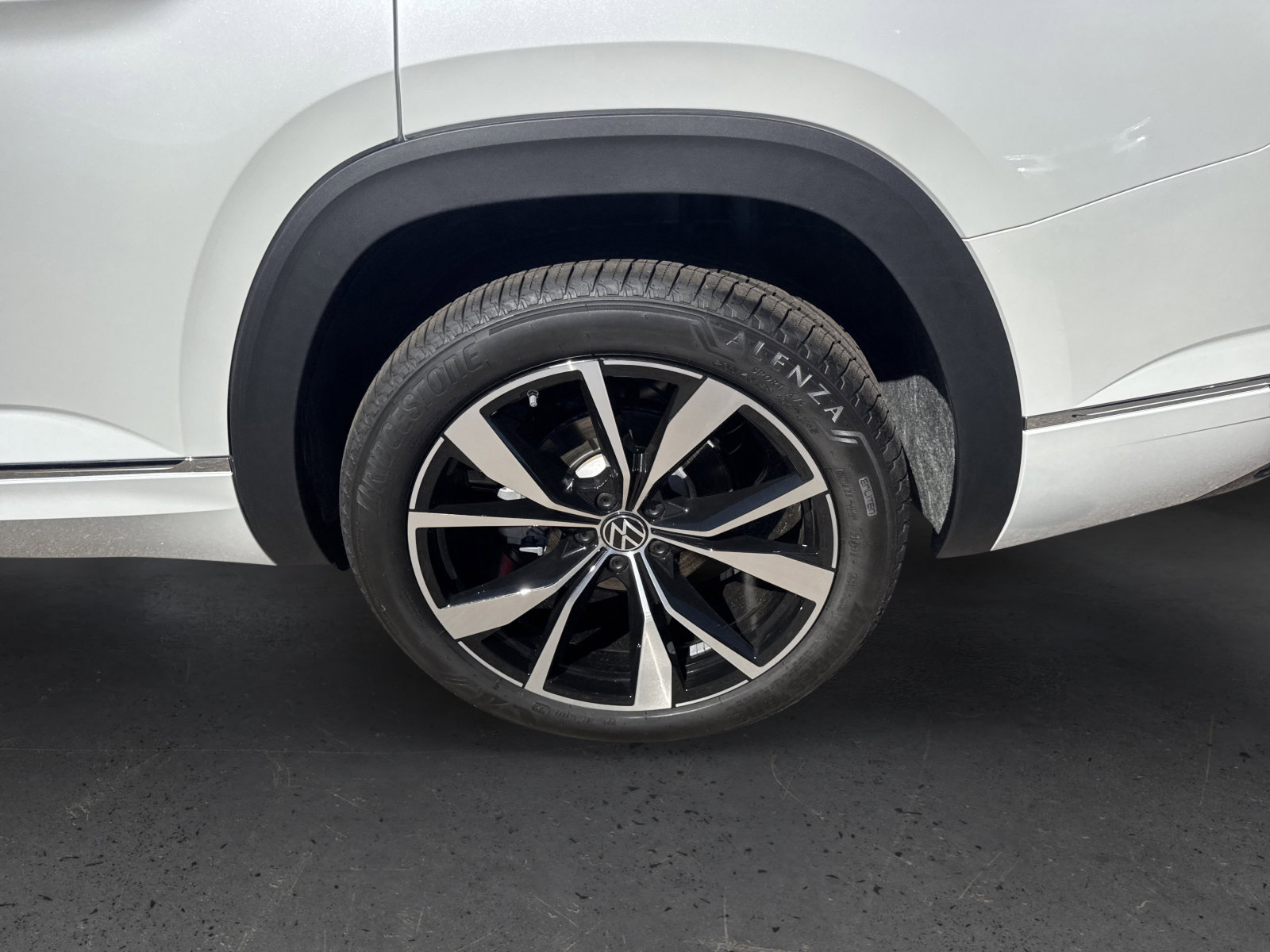 New 2026 Volkswagen Atlas SEL Premium R-Line image 10