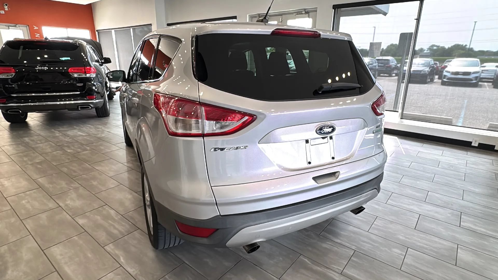 Used 2015 Ford Escape SE FWD image 12