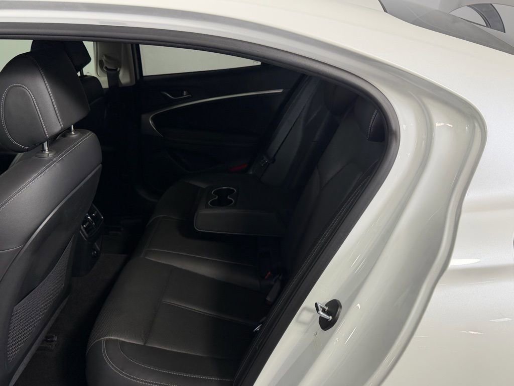 Used 2022 Genesis G70 2.0T image 26