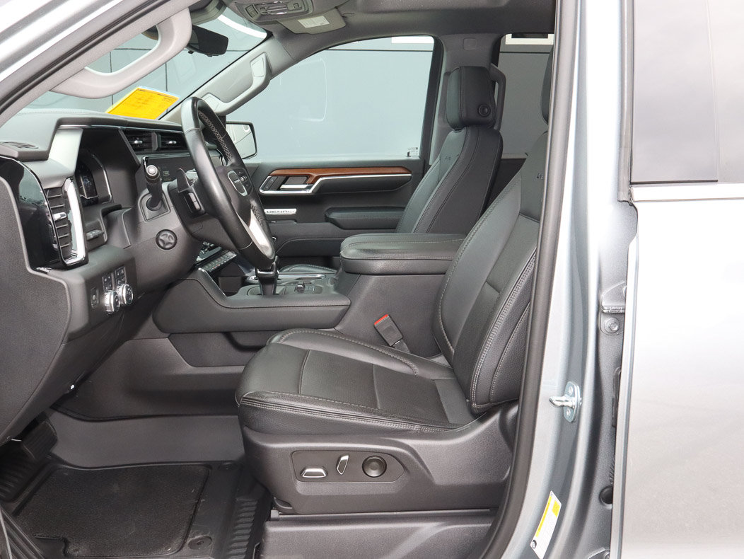 Used 2023 GMC Sierra 1500 Denali w/ Denali Reserve Package AWD/4WD image 7
